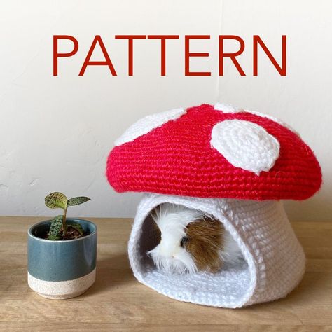 Guinea Pig Diy, Mushroom Crochet, Hamster Bedding, Crochet Pet, Guinea Pig Bedding, Crochet Tree, Crochet Mushroom, Chinchillas, Fun Crochet Projects