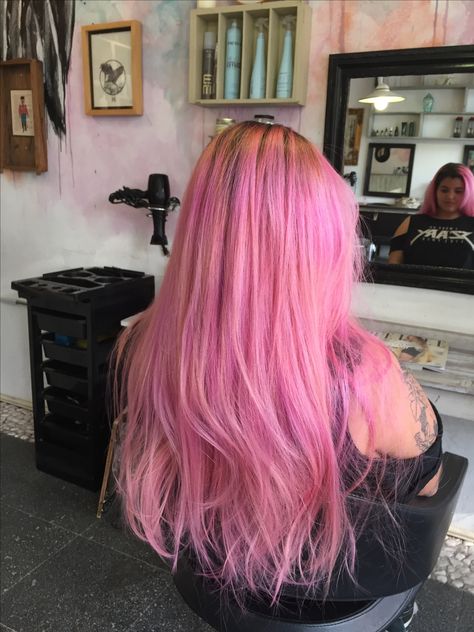 Pink Hair For Summer, Light Pink Hair Pastel, Pink Hair Inspiration, Pink Pastel Hair, Pastel Pink Hair Dye, Bubblegum Pink Hair, Long Pink Hair, Pink Ombre Hair, Light Pink Hair