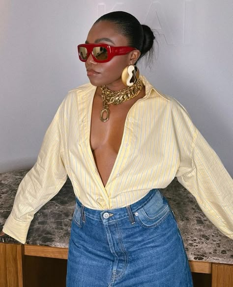 Chunky Necklace Outfit, Cool Girl Outfits, Chunky Chain Necklace, Necklace Outfit, That Dress, Chunky Chain Necklaces, Effortlessly Chic Outfits, Denim Day, Streetwear Aesthetic