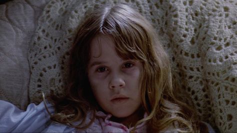 Linda Blair as Regan MacNeil in The Exorcist (1973) dir. by William Friedkin Exorcist 1973, The Exorcist 1973, Maureen Mccormick, Linda Blair, Creepy Kids, The Brady Bunch, Arte Alien, Film Credits, The Ellen Show