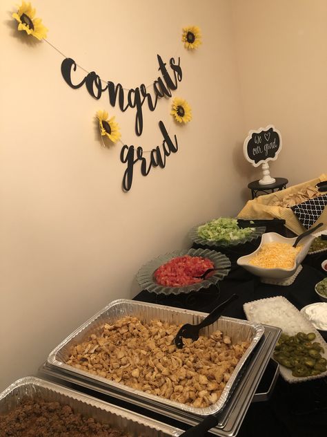 Sunflower Graduation Party, Sunflower Birthday Parties, High School Graduation Party Decorations, Sunflower Birthday, Senior Graduation Party, Sunflower Theme, Sunflower Party, Graduation Party Foods, Taco Stand