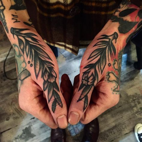 Traditional branches tattooed on both thumbs Neck Tats, Traditional Heart Tattoos, Traditional Hand Tattoo, Thumb Tattoos, Villa Rica, Tattoo Filler, Hand And Finger Tattoos, Branch Tattoo, Hand Tats