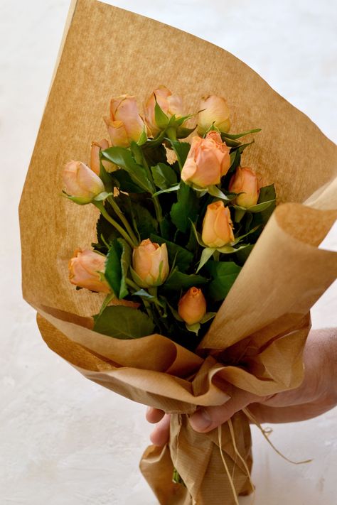 How to Wrap Flowers in Brown Paper! - The Graphics Fairy How To Package Flowers, How To Wrap A Flower Bouquet In Paper, Wrapped Flowers In Paper, Wrapping Flower Bouquet, Wrap Bouquet Of Flowers, Wrapped Flower Bouquet, Paper Wrapped Bouquet, Brown Paper Bouquet, Brown Paper Flowers Bouquet