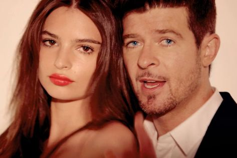 Emily Ratajkowski Blurred Lines, Blurred Lines Robin Thicke, Rapper Ti, Blonde With Blue Eyes, Paula Patton, People Reading, Robin Thicke, Blurred Lines, Instyle Magazine