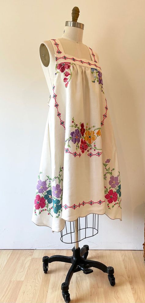 Folkstead Clothes From Tablecloths, Table Cloth Dress Diy, Vintage Tablecloth Dress, Tablecloth Dress Diy, Tablecloth Clothes, Tablecloth Clothing, Pajama Ideas, Tablecloth Dress, Crafting Activities