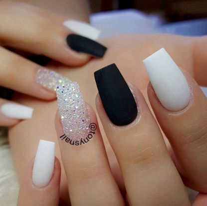 Coffin Art, Black And White Nail Designs, Nails Grunge, 2019 Nails, Coffin Nails Matte, Milky Nails, White Acrylic Nails, Grunge Nails, White Nail Designs