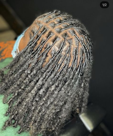 Starter Dreads Black Women, Starter Dreads, Dreads Black Women, Natural Wedding Hairstyles, Cute Dreads, Short Locs Hairstyles, Faux Locs Hairstyles, Starter Locs, Dreadlock Styles