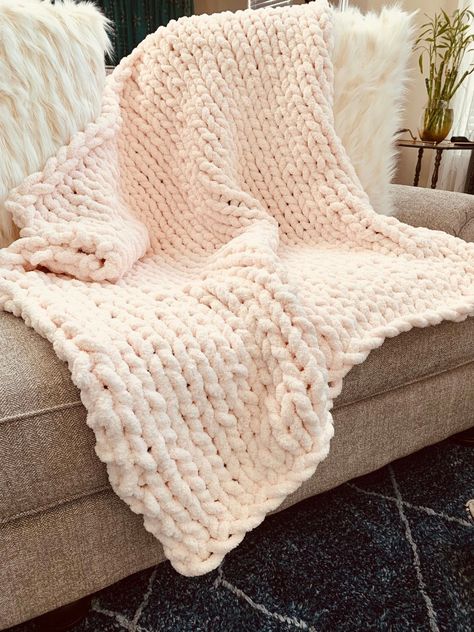 https://amzn.to/3ZCfOuw Cute Blankets Aesthetic, Sabrina Bedroom, Cozy Vibes Aesthetic, Crochet Bedsheets, Crochet Hobby, Chunky Knit Blankets, Chunky Blankets, Cable Knit Throw Blanket, Crochet Throw Pattern