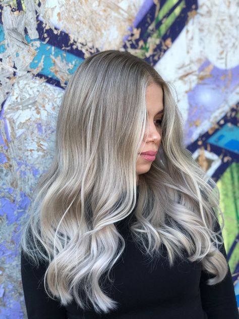 White Balayage, Blonde Shadow Root, Icey Blonde, Hair Color Ideas For Brunettes Balayage, Ash Blonde Hair Balayage, Sandy Blonde Hair, Hair Stayl, Bright Blonde Hair, Grey Blonde Hair