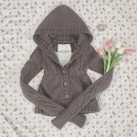 🎀 downtown girl brown button up cable knit... - Depop Y2k Tops, Downtown Girl, Jumper Sweater, Hoodie Top, Cotton Tops, Cardigan Sweater, Sweater Hoodie, Cable Knit, Sweater Outfits