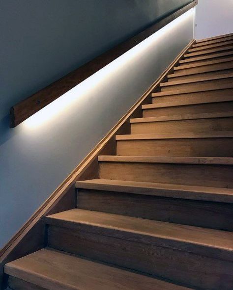 Top 60 Best Staircase Lighting Ideas - Illuminated Steps Stairs Lighting Ideas, Stair Lights Indoor, Staircase Lighting Ideas, Handrail Lighting, Stairs Lighting, Vstupná Hala, Stairway Lighting, Traditional Staircase, Staircase Handrail