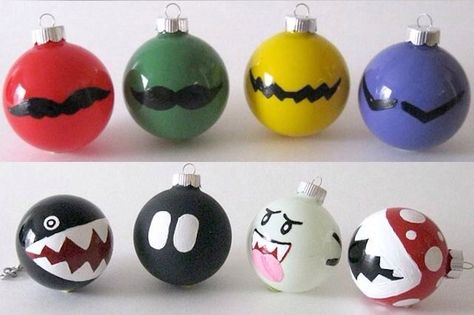 Mario ornaments! DIY! Bauble Ideas, Mario Christmas, Nerdy Christmas, Geek Christmas, Geeky Craft, Nerd Crafts, Geek Crafts, Painted Ornaments, Noel Christmas