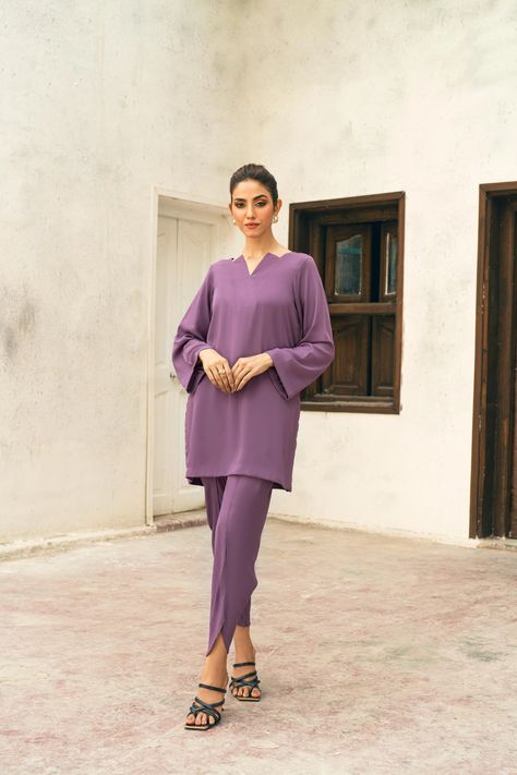 online shopping Pakistan online store Pakistani fashion Pakistani dresses Stitched Collection Eid outfit summer fashion printed lawn Pakistani drama celebrities Pakistani drama Shirt Trouser Beautiful Office wear office wear western style dress georgette Georgette Co Ord Set, Western Style Dresses, Dress Georgette, Lilac Fabric, Summer Prints Fashion, Eid Outfit, Shirt Trouser, Pakistani Drama, Beautiful Office