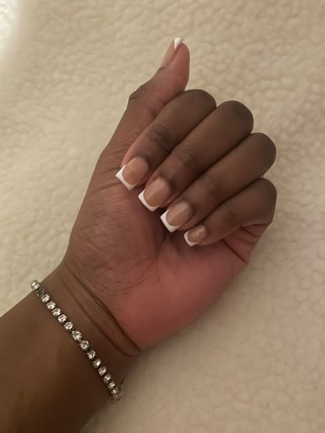 Brown Base French Tip Nails, French Nails On Black Women, Natural White French Tip Nails, Short French Nails Black Women, Short French Tip Acrylic Nails Black Women, Manicure Ideas French Tips, Small Nails French Tip, Really Short French Tips, Natural French Tip Nails Acrylics