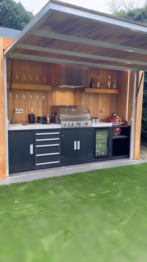 Barbikiu Ideas, Bbq Shed Grill Area, Small Backyard Kitchen, Outdoor Grill Diy, Bbq Shed, Outdoor Bbq Area, Outdoor Grill Station, Outdoor Kitchen Plans, Build Outdoor Kitchen