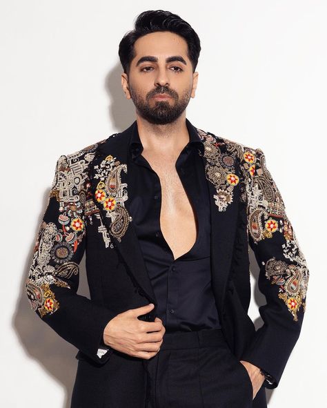 Men Suits For Sisters Wedding, Embroidery Tuxedo Men, Indowestern Men, Blazer For Men Wedding, Abs Shirt, Best Wedding Suits For Men, India Fashion Men, Indian Wedding Suits Men, Suit For Men Wedding