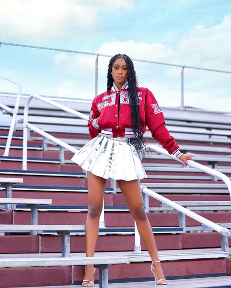 The Illustrious Texas Southern University ✨🐅 In 3 days I’ll officially be an alumna!! #TxSU #HBCUBuzz #Houston #TSUProud #TSUGrad24 #TSU24 #HBCUGrad Texas Southern University Graduation Pictures, Texas Southern University Aesthetic, Southern University Outfits, Tsu College, University Photoshoot, Texas Southern University, Dance Senior Pictures, Alexis Davis, Graduation Cap Decoration Diy