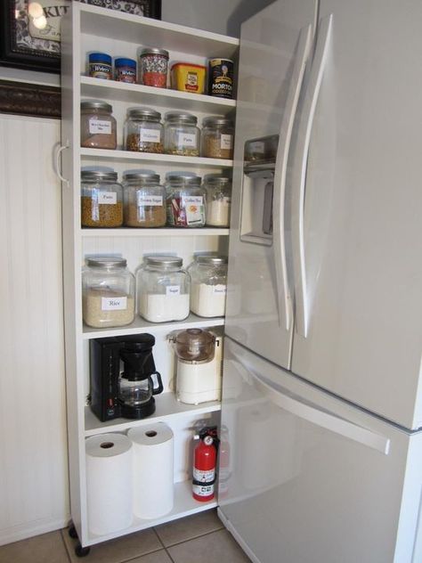 Rolling Pantry, Pantry Redo, Small Kitchen Pantry, Diy Pantry Organization, Bloxburg Kitchen, Outdoor Kitchen Appliances, Diy Pantry, Gray Cabinets, Kitchen Pantry Design