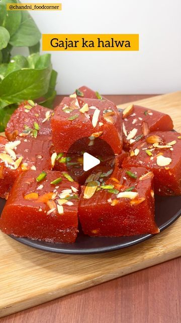 Gazar Ka Halwa, Carrot Halwa Recipe, Carrot Halwa, Sweet Dishes Recipes, Corn Flour, Chopped Carrots, Carrot Juice, Cardamom Powder, Dry Fruits