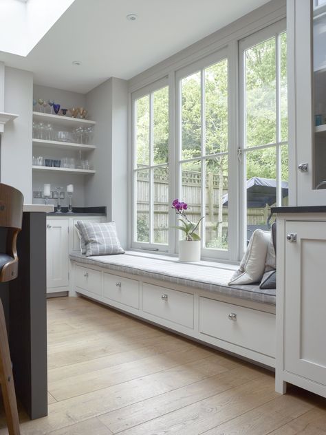 Godalming Traditional Shaker Kitchen - Transitional - Kitchen - Surrey - by Higham Furniture | Houzz Modern Window Seat, Window Seat Ideas, Bay Window Living Room, Living Room Nook, Cozy Window Seat, Window Seat Design, House Redesign, Open Plan Kitchen Living Room, Sunroom Designs