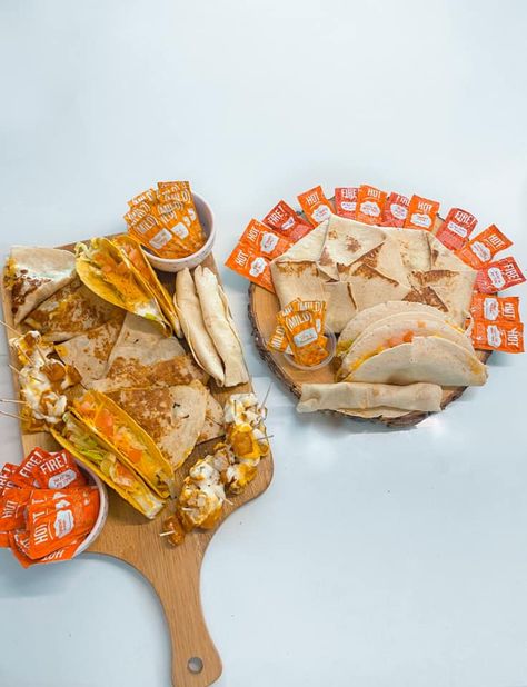 Taco Bell Charcuterie Board Ideas, Taco Bell Board, Taco Bell Charcuterie Board, Chacuterie Board, Charcuterie Gifts, Night Snacks, Taco Bell, Birthday Board, Charcuterie Board