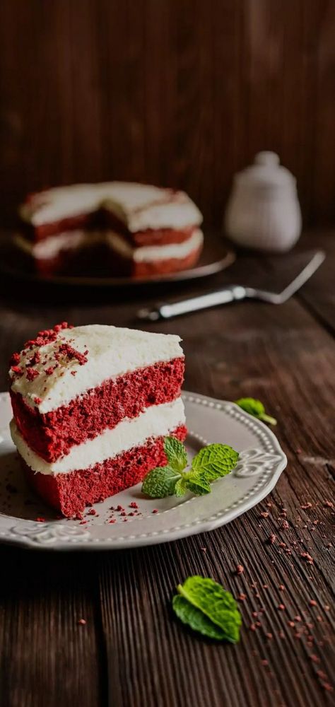 Red Velvet Cake Wallpaper, Food Wallpapers, Cake Wallpaper, Food Wallpaper, Velvet Cake, Red Velvet Cake, Couple Photo, Hd Wallpapers, Vanilla Cake