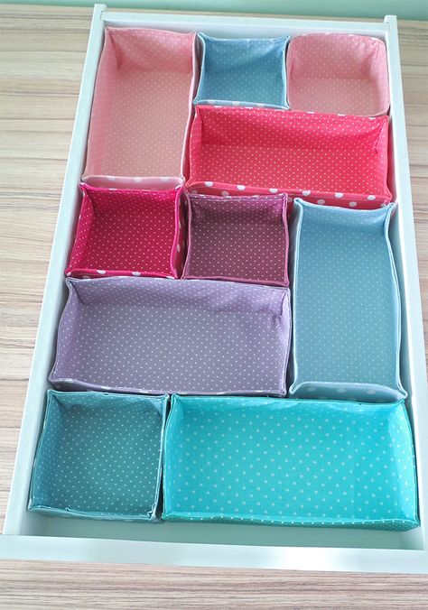 DIY-fabric-organizers-for-drawers-7 Sew Drawer Organizer, Sew Organization Projects, Thread Storage Drawer, Fabric Containers Diy, Fabric Storage Bins Pattern, Organizing Fabric Stash, Sewing Storage Containers, Storage Sewing Projects, Fat Quarter Storage Ideas