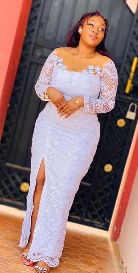 White Dress For Naming Ceremony In Ghana, White Dresses Classy, Lace Dress Styles Ghana, Lace Styles For Wedding, White Lace Dress Short, Lace Dress Classy, Lace Long Gown, African Fabric Dress, Long African Dresses