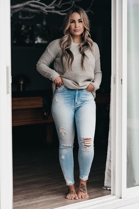 9327969053c0068dd9e07c529866b94ddesc51767001ri Shelf Wardrobe, Fall Attire, Front Tuck, Top Shelf, Mom Outfits, Casual Fall Outfits, Dress Plus Size, Fall Winter Outfits, Outfits Casuales