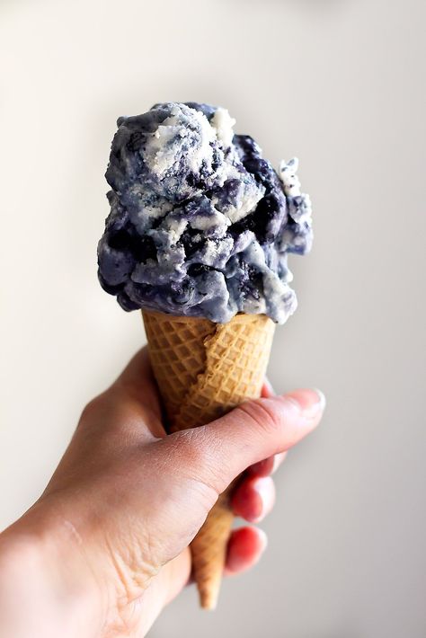 Beautiful vegan coconut ice cream with hints of lavender and swirls of wild blueberries. Creamy, coconutty and satisfying on a summer afternoon. Vegan Coconut Ice Cream, Blueberry Lavender, Lavender Ice Cream, Culinary Lavender, Coconut Ice, Desserts Vegan, Coconut Ice Cream, Vegan Ice Cream, An Ice Cream