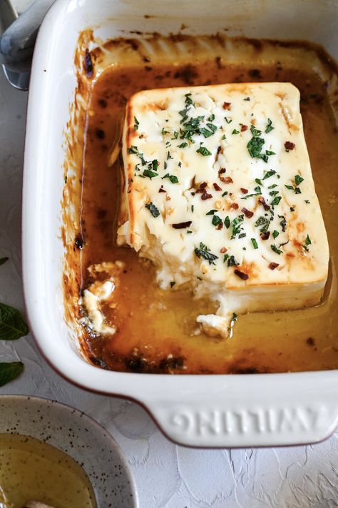 Baked feta with honey Baked Feta With Honey, Mediterranean Vegetarian Recipes, Feta With Honey, Caramelized Honey, Baked Feta Recipe, Greek Recipes Authentic, Baked Feta, Food Receipt, Baking With Honey