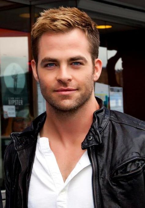 Chris Pine Highlights For Men, Popular Beard Styles, Stubble Beard, Modern Short Hairstyles, 2015 Hairstyles, Corte De Cabelo Masculino, Mens Cuts, Chris Pine, Boys Haircuts