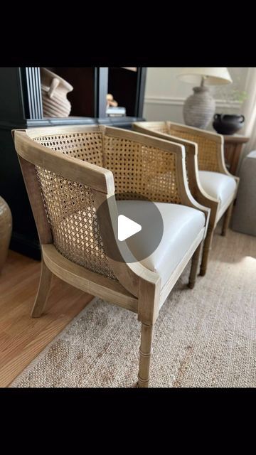 Refinishing Rattan Chairs, Rattan Furniture Makeover, Cane Chair Makeover, Diy Old Furniture Makeover, Old Furniture Makeover, Rattan Webbing, Cane Chairs, Rattan Chairs, Furniture Flips