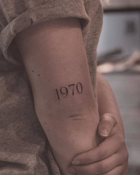 1970 Tattoo, Popular Tattoos For Women, Armor Of God Tattoo, Simple Finger Tattoo, Australian Tattoo, Finger Tattoo For Women, Back Of Neck Tattoo, God Tattoos, Hip Tattoos Women