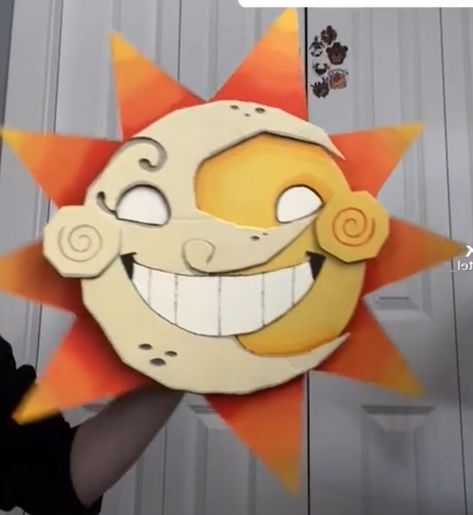 Sundrop Mask Tutorial Fnaf, Sun And Moon Mask Fnaf, Sun Mask Fnaf, Sundrop Mask Tutorial, Sundrop And Moondrop Cosplay, Sundrop Cosplay, Sundrop Moondrop, Sun Mask, Fnaf Crafts