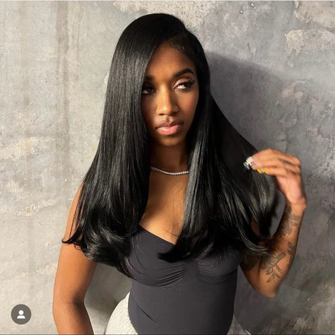 Side Part Layers, Straight Side Part, Laid Hairstyles, Brown Hair Inspo, Wig Install, Black Ponytail Hairstyles, Straight Wigs, African Hair Braiding Styles, Quick Weave Hairstyles