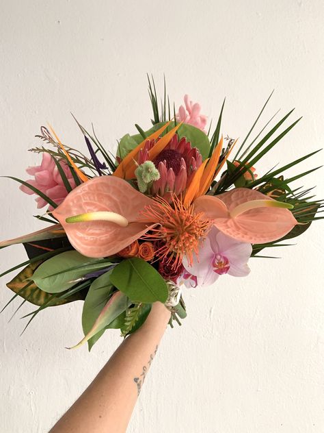 Bird Of Paradise Bouquet, Weddings At The Beach, Anthurium Bouquet, Bird Of Paradise Wedding, Tropical Flowers Bouquet, Colorful Bridal Bouquet, Tropical Bouquet, Paradise Wedding, Dream Plants