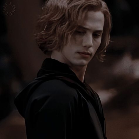 Jasper Hale, Long Hair, Books Wattpad, Wattpad, Books, Red, Hair, Black