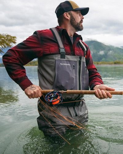 Hey there, fly fishing Insiders! If you're on a quest to find the best waders that bring top-notch fishing comfort to your fishing gear arsenal, then buckle up. We're diving into a riveting discussion about the Simms G4Z Zipper Wader. Why should you care? Because when it comes to fly fishing, this waterproof zipper is the superhero you never knew you needed. Fly Fishing Gifts, Fishing Waders, Fly Fishing Tips, Fly Fishing Gear, Waterproof Zipper, Fly Box, Fishing Diy, Fishing Techniques, Fishing Adventure