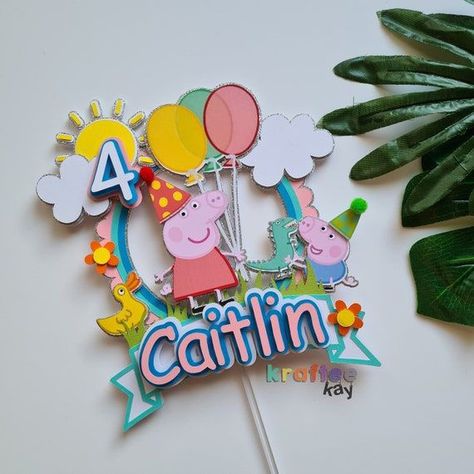 Bolo Da Peppa Pig, Pig Cake Topper, Peppa Pig Decorations, Peppa Pig Cake Topper, Peppa Pig Birthday Cake, Cricut Cake, Pig Birthday Cakes, Peppa Pig Cake, Peppa Pig Birthday Party