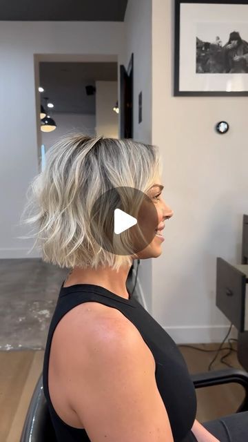 Hairbrained on Instagram: "Flipping out over this flippy bob from @domdom 🔥🔥🔥 • •HAIR CHANGE• •texture •Bobby  •undone •love  Keep it simple  Love y’all  DomDom" Womens Short Textured Haircuts, Lived In Bob Hair, Flippy Hairstyles Medium, Choppy Bob Hairstyles Messy Lob Over 50, Back View Bob Haircut, Textured Hair Tutorial, Shaggy Bobs For Thick Hair, Choppy Messy Bob, Choppy Bob Hairstyles Shoulder Length