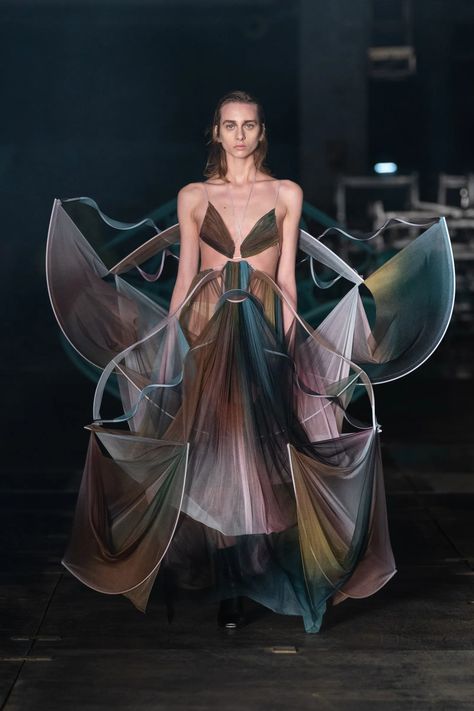 Ryunosukeokazaki Tokyo Fall 2022 Collection | Vogue 2022 Instagram, 2022 Fashion Show, Edgy Dress, Abstract Fashion, Space Fashion, High Fashion Dresses, Fashion Project, 2022 Fashion, Fall 2022