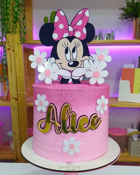 Minnie Mouse Cake Design, Mini Mouse Birthday Cake, Mini Mousse, Minnie Mouse Birthday Theme, Minnie Mouse Birthday Party Decorations, Artist Cake, Minnie Mouse Birthday Cakes, Bolo Minnie, Minnie Mouse 1st Birthday