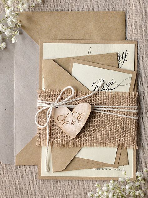 Kraft Paper Wedding, Kraft Wedding Invitations, Rustic Wedding Invitations, Diy Wedding Invitations, Wedding Details Card, Eco Wedding, Affordable Wedding Invitations, Wedding Invitations Romantic, Handmade Wedding Invitations