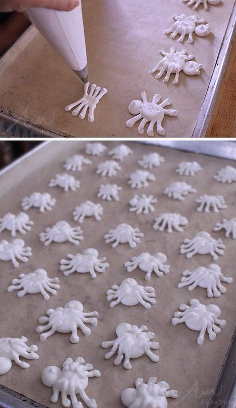 Fun and Cute Meringue Ghost Spider Treats for Halloween with piping instructions by Brenda Ponnay & Mixed Bakery for Alphamom.com Halloween Meringue, Spider Treats, Treats For Halloween, Recetas Halloween, Gluten Free Puff Pastry, Halloween Food Appetizers, Anniversaire Diy, Ghost Spider, Halloween Baking