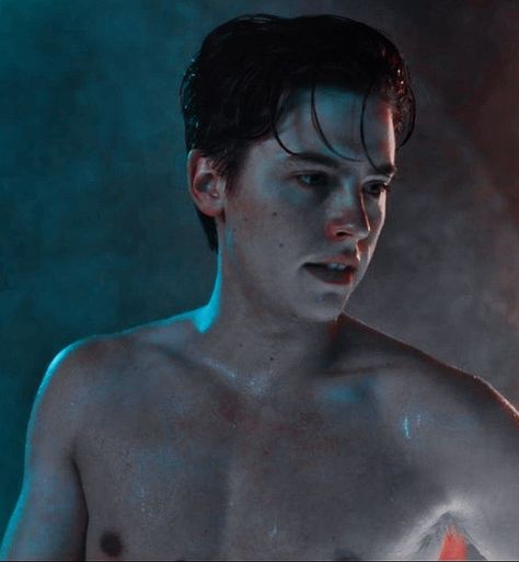 Jughead Jones Hot Pics, Jughead Aesthetic, Cole Sprouse Riverdale, Jughead Jones Aesthetic, Jughead Riverdale, Cole Sprouse Aesthetic, Jug Head, Cole Spouse, Cole Sprouse Jughead