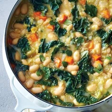 Vegetarian White Bean Chili, White Bean Chili Vegetarian, White Bean Chili Recipe, Chili Recipe Healthy, Healthy Chili, White Bean Chili, Bean Chili Recipe, Bean Chili, Vegetarian Chili