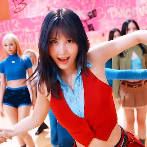 twice momo "talk that talk" performance lq icon Twice Momo Talk That Talk, Red Layout, Momo Hirai, Twice Momo, Momo Twice, Nintendo Characters, Sana Momo, Hirai Momo, Red Outfit