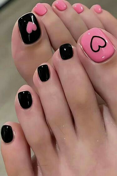 Black Toe Nails, Pink Toe Nails, Easy Toe Nail Designs, Simple Toe Nails, Feet Nail Design, Pedicure Nail Designs, Gel Toe Nails, Nails Glossy, Acrylic Toe Nails