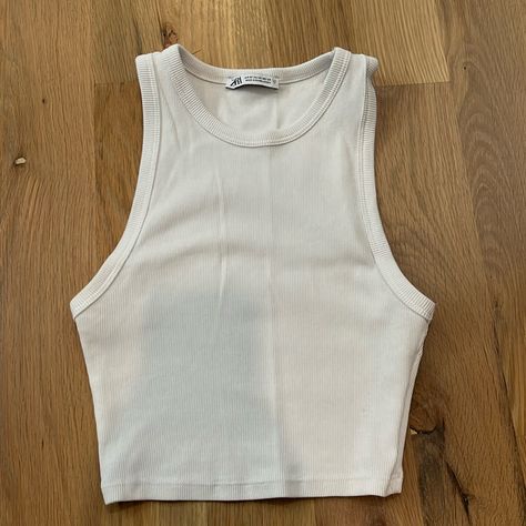 Zara Cropped White Ribbed Tank Top. Never Worn! Bought And Just Never Returned But Just Too Cropped For Me Now :) White Ribbed Tank Top, Zara Crop Top, Ribbed Tank Top, Zara White, Ribbed Tank Tops, Ribbed Tank, Home Room Design, Girls Clothes, Me Now